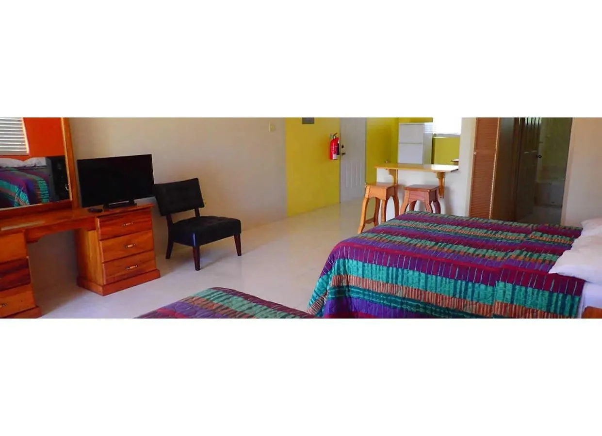 Sea View Apartments 内格里尔 牙买加